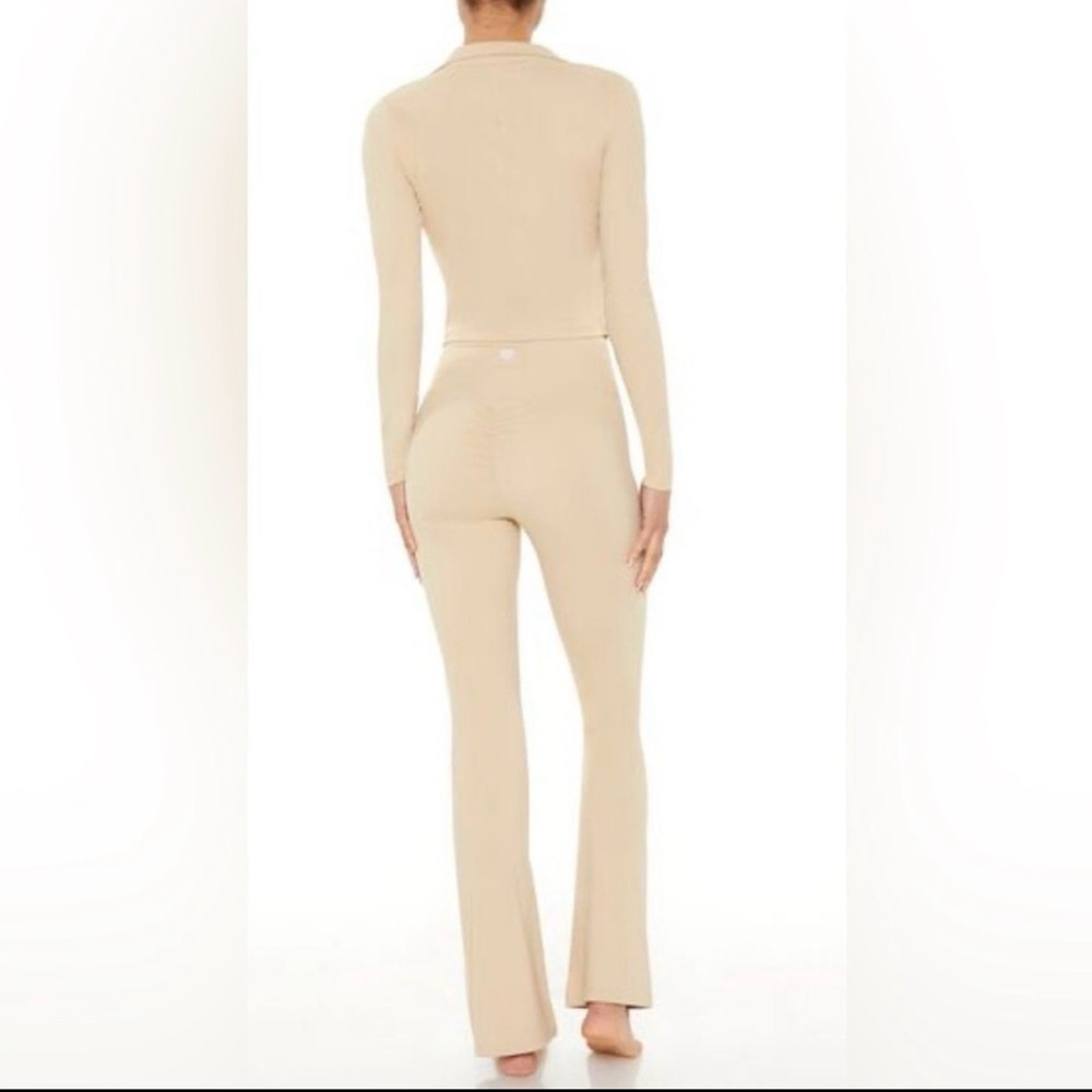Forever 21 Active Leggings L Desert Sand
Beige NWT - Picture 3 of 11